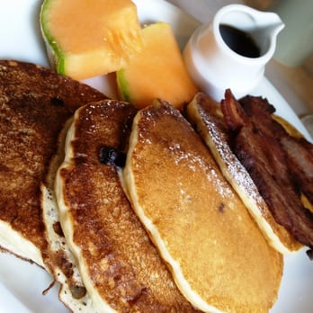 Café Largo - Blueberry pancakes - Cupcakes Near Me - Berlin, BE
