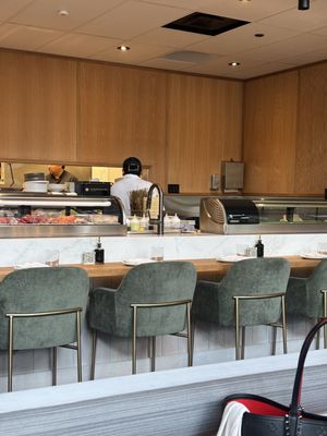 Momiji Redmond by null