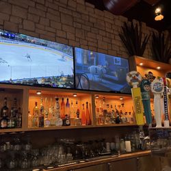 Azteca Southwest Grill - Bar area