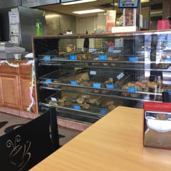 Pop's Bagel Shop - Awesome place. I been to them all these bagels are the best out of 4 I tried in area.