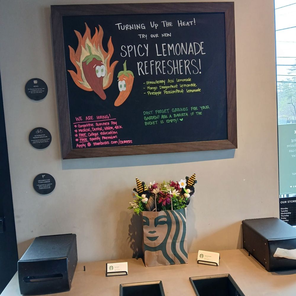 Starbucks - Coffee & Tea Near Me - Kittery, Maine Starbucks - Coffee & Tea Near Me - Kittery, Maine