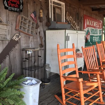 Maxwell Groves Country Store - rocking chairs on the porch - Ice Cream & Frozen Yogurt Near Me - Avon Park, Florida Maxwell Groves Country Store - rocking chairs on the porch - Ice Cream & Frozen Yogurt Near Me - Avon Park, Florida
