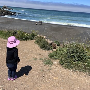 Mori Point - Nice coastal views, easy flat trail for a 2.5yo in crocs. - Hiking Near Me - Pacifica, California