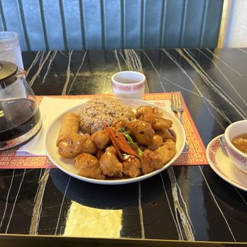 New Peking - 左宗鸡General Tso Chicken lunch special. - Chinese Near Me - Vancouver, Washington New Peking - 左宗鸡General Tso Chicken lunch special. - Chinese Near Me - Vancouver, Washington