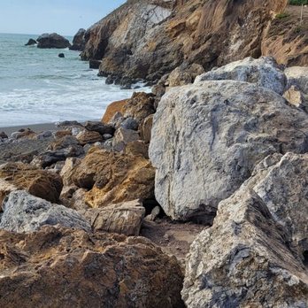 Lighthouse Hotel - Hotels Near Me - Pacifica, California