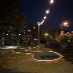 Taino Minigolf & Cafe - Lighted course at night