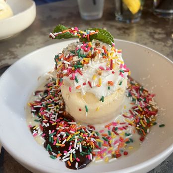 1909 - Salted Caramel Sundae - Bars Near Me - Temecula, California