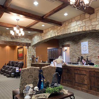 Horsley Orthodontics - Gorgeous Lobby - Orthodontists Near Me - Tooele, Utah