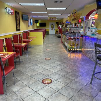 Pio Pio Cuba - the inside of a restaurant - Cuban Near Me - Hialeah, Florida