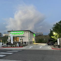 Discrete Greens - DG has ROLL THRU, Window Service 120th & Claude Ct. Northglenn