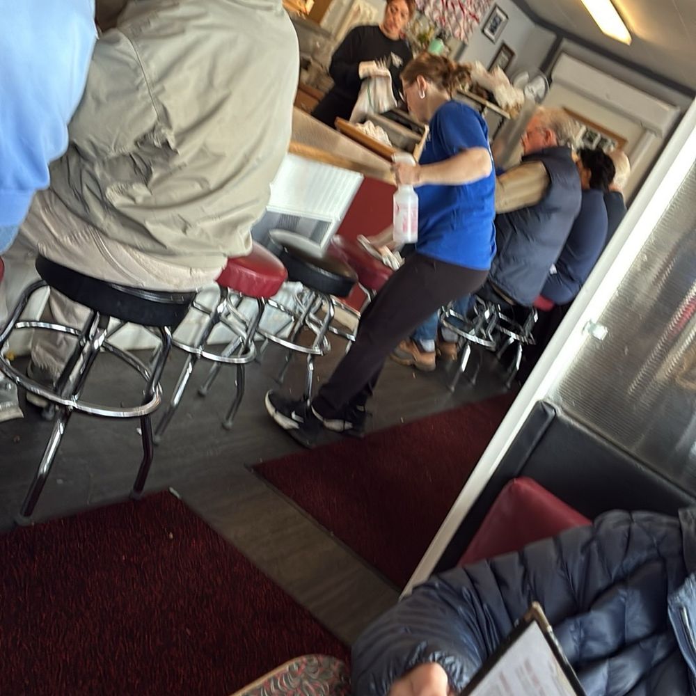 Triangle Diner - This is a very popular diner and the staff does their best to accommodate everyone! - Diners Near Me - Saratoga Springs, New York Triangle Diner - This is a very popular diner and the staff does their best to accommodate everyone! - Diners Near Me - Saratoga Springs, New York