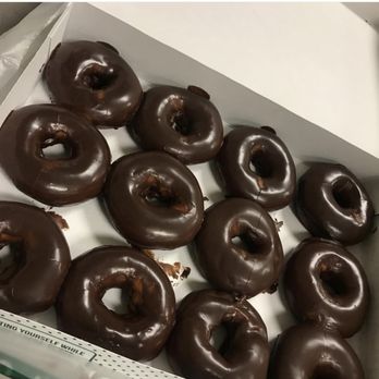 Krispy Kreme - This is what I got a while back, this is what the chocolate glazed was suppose to look like. - Donuts Near Me - Decatur, Georgia Krispy Kreme - This is what I got a while back, this is what the chocolate glazed was suppose to look like. - Donuts Near Me - Decatur, Georgia