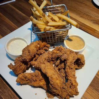 Yard House - Hand-Battered Chicken Tenders - New American Near Me - Washington, DC, District of Columbia