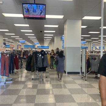 Ross Dress for Less - Entrance - Women's Clothing Near Me - North Hollywood, California Ross Dress for Less - Entrance - Women's Clothing Near Me - North Hollywood, California