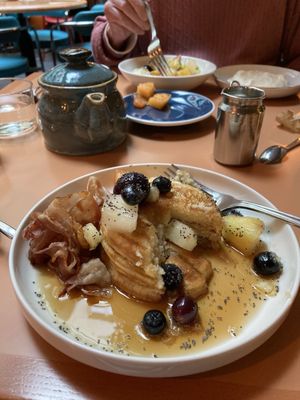 Lotti's Restaurant & Bar by null