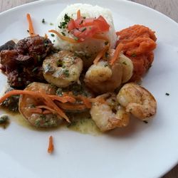La Casa de Quentin - Sautéed Shrimp with garlic butter, rice & ratatouille