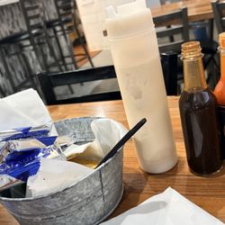 Mariscos El Guero Baja Style Ceviche Bar - Condiments