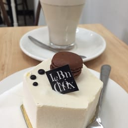 White Chocolate Cake