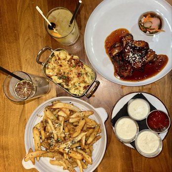 Benicia's Kitchen - BLACK TRUFFLE FRIES, CRAB MAC & CHEESE, FRIED SMOKED PORK RIBS - Breakfast & Brunch Near Me - Sonoma, California