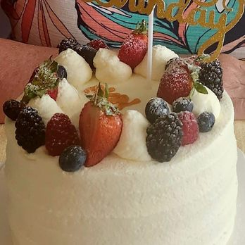 Bakery 101 - This strawberry short cake cake - Bakeries Near Me - Santa Ana, California Bakery 101 - This strawberry short cake cake - Bakeries Near Me - Santa Ana, California