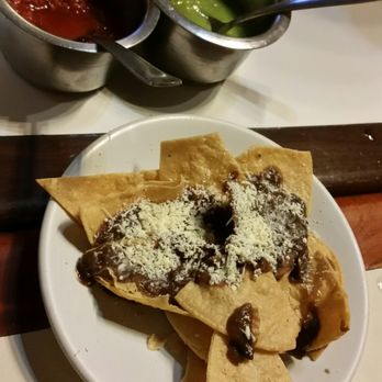 La Braza - Tortilla chips with black beans and cheese - Restaurants Near Me - Orizaba, VER La Braza - Tortilla chips with black beans and cheese - Restaurants Near Me - Orizaba, VER