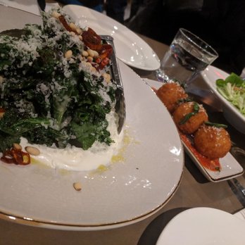 Queen Margherita Pizza - Pizza Near Me - Toronto, Ontario Queen Margherita Pizza - Pizza Near Me - Toronto, Ontario