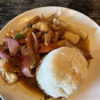 PIRUW GRILL "Peruvian Cuisine" - Pescado Saltado - Peruvian Near Me - Miami, Florida