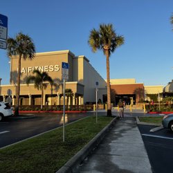 LA Fitness - Entrance