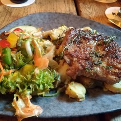 K Restaurant - Rumpsteak mit Kartoffelsalat