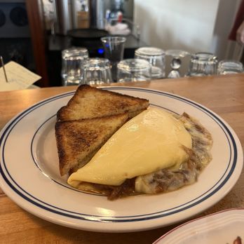 Cafe Mutton - New American Near Me - Hudson, New York