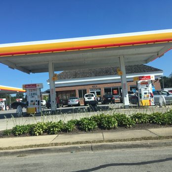 Shell Food Mart - Right off York and Ogden. - Gas Stations Near Me - Hinsdale, Illinois