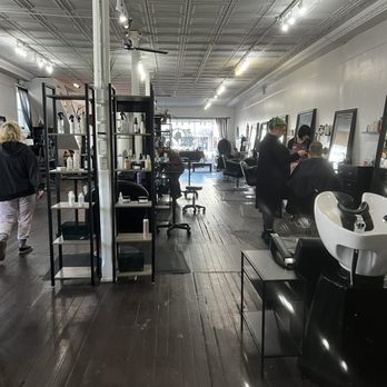 Salon Noir - Long view from the back - Hair Salons Near Me - Lebanon, Ohio Salon Noir - Long view from the back - Hair Salons Near Me - Lebanon, Ohio
