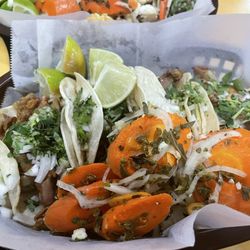 Taqueria El Taconazo - 3 carne asada and 1 tripas tacos