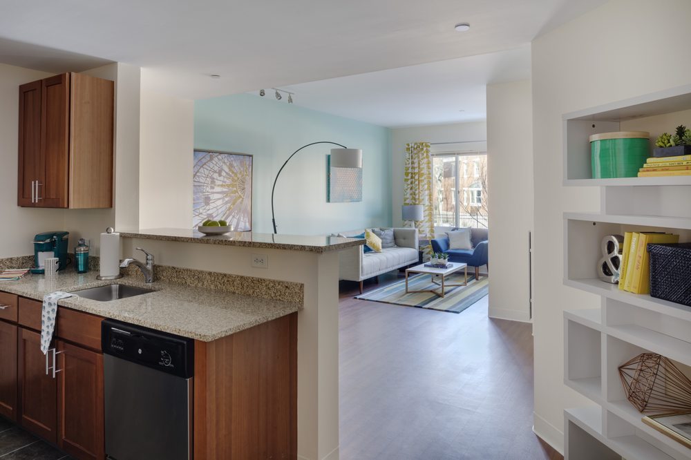 PENINSULA APARTMENTS Updated October 2024 26 Photos & 19 Reviews