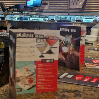 Smokey Bones - food sitting in pass - Barbeque Near Me - Roanoke, Virginia Smokey Bones - food sitting in pass - Barbeque Near Me - Roanoke, Virginia