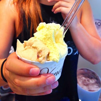 Venchi - Hazelnut and vanilla crema - Ice Cream & Frozen Yogurt Near Me - Florence, FI Venchi - Hazelnut and vanilla crema - Ice Cream & Frozen Yogurt Near Me - Florence, FI