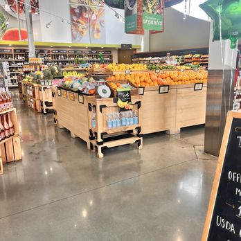 The Fresh Market - Produce area - Grocery Near Me - Doral, Florida The Fresh Market - Produce area - Grocery Near Me - Doral, Florida
