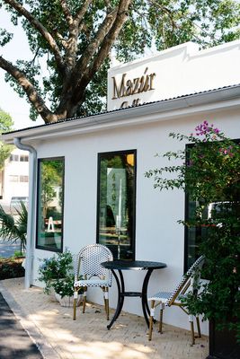 Mazúr Coffee by null