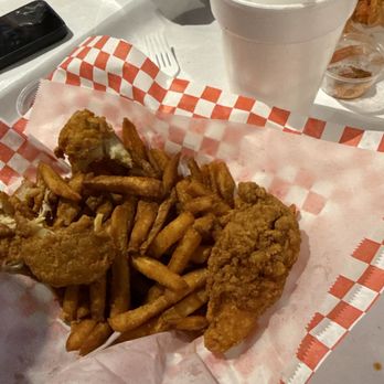 Star Crab - Chicken basket - Cajun/Creole Near Me - Upland, California Star Crab - Chicken basket - Cajun/Creole Near Me - Upland, California