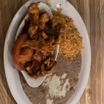 La Fiesta Restaurant - Chicken Tapatio - Mexican Near Me - Mountain View, California