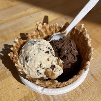Jeni's Splendid Ice Creams - Mmm....darkest chocolate and Salted Peanut Butter with Chocolate flecks in a waffle bowl! Post Opryland perfection! - Ice Cream & Frozen Yogurt Near Me - Nashville, Tennessee Jeni's Splendid Ice Creams - Mmm....darkest chocolate and Salted Peanut Butter with Chocolate flecks in a waffle bowl! Post Opryland perfection! - Ice Cream & Frozen Yogurt Near Me - Nashville, Tennessee