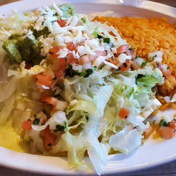 La Cantina - Burritos verdes - Mexican Near Me - Stoughton, Wisconsin La Cantina - Burritos verdes - Mexican Near Me - Stoughton, Wisconsin