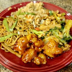 Da Hang Kitchen - Veggie lo mein , General Tso's Chicken, Chinese Vegetables