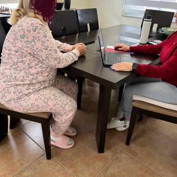 Kendall Translation Services - Patient interviewed by the telemediicine doctor and the medical interpreter helping via the comouter - Translation Services Near Me - Miami, Florida
