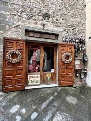 Da Alighiero by null