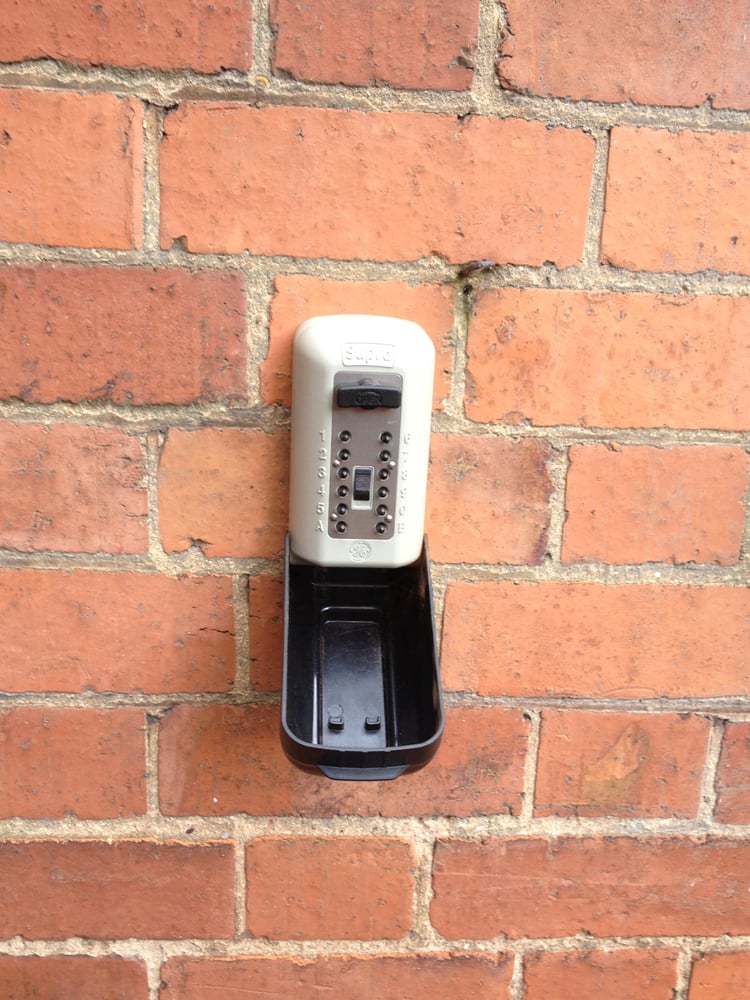 CLEMENTS LOCKSMITHS 7 Dove Close, Bedworth, Warwickshire, United Kingdom Keys & Locksmiths