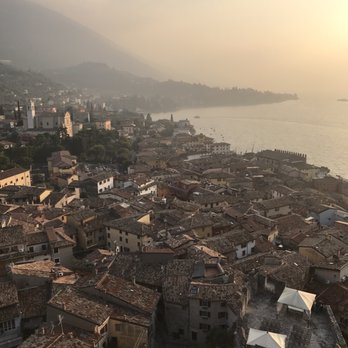 Castello Scaligero - Blick vom Glockenturm auf Malcesine - Landmarks & Historical Buildings Near Me - Malcesine, AG