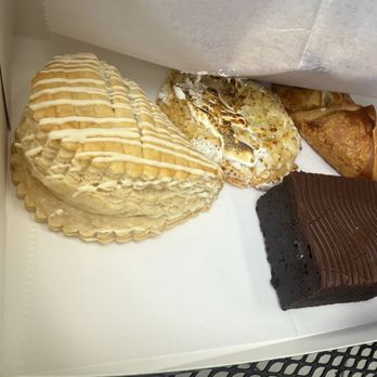 The Buttery Nutt - My box - Bakeries Near Me - Grayson, Georgia The Buttery Nutt - My box - Bakeries Near Me - Grayson, Georgia