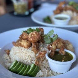Soft Shell Crab and Shrimp Garlic Rice IG: @ammysalamii