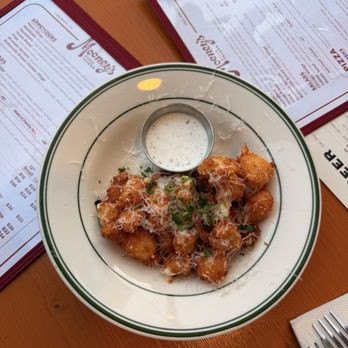 Mooney’s Pizza - Appetizer portion sizes (feeds 2-3) - Pizza Near Me - Long Beach, California